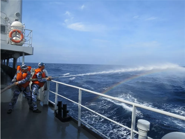 「南沙の生命線」戦闘27年、海軍補給艦が栄譽ある退役