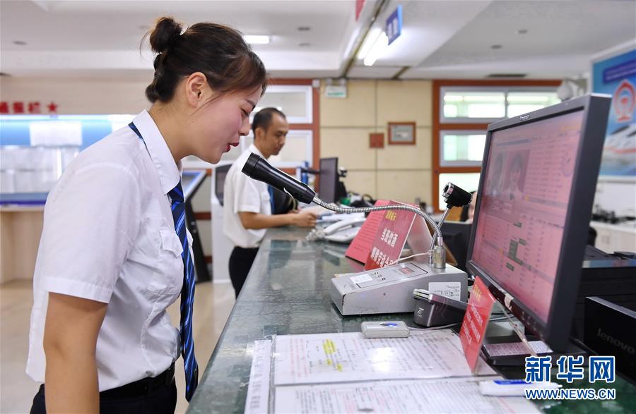 フレッシュな高速鉄道女性副運(yùn)転士の初乗務(wù)に密著