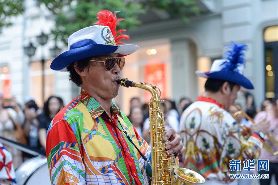 避暑地?ハルビンの蕓術(shù)に彩られた夏の顔 黒竜江省