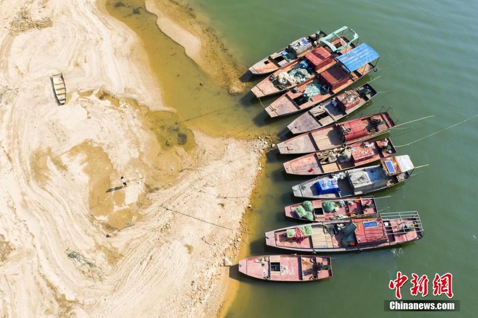中國最大の淡水湖、鄱陽湖の水位が警戒ラインを下回る