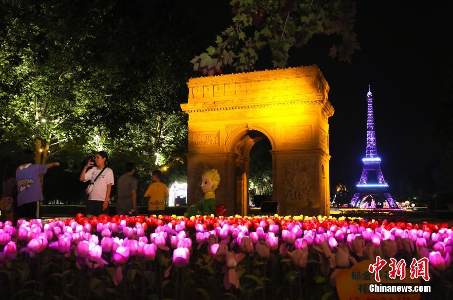 夏の夜空を照らす充実のナイトライフ　北京世界公園「夢(mèng)幻仲夏カーニバル」