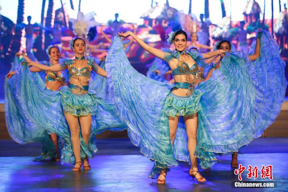 夏の夜空を照らす充実のナイトライフ　北京世界公園「夢幻仲夏カーニバル」