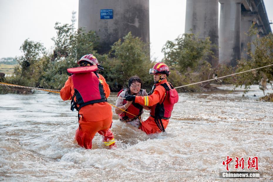 超大型臺(tái)風(fēng)「レキマー」來(lái)襲 浙江省の各方面が救助活動(dòng)展開(kāi)