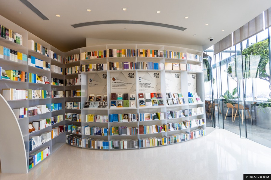 52階で239m！　魔都上海の最高層書店がオープン