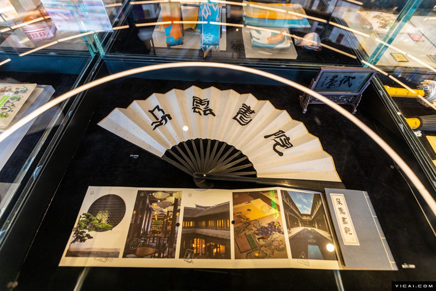 52階で239m！　魔都上海の最高層書店がオープン