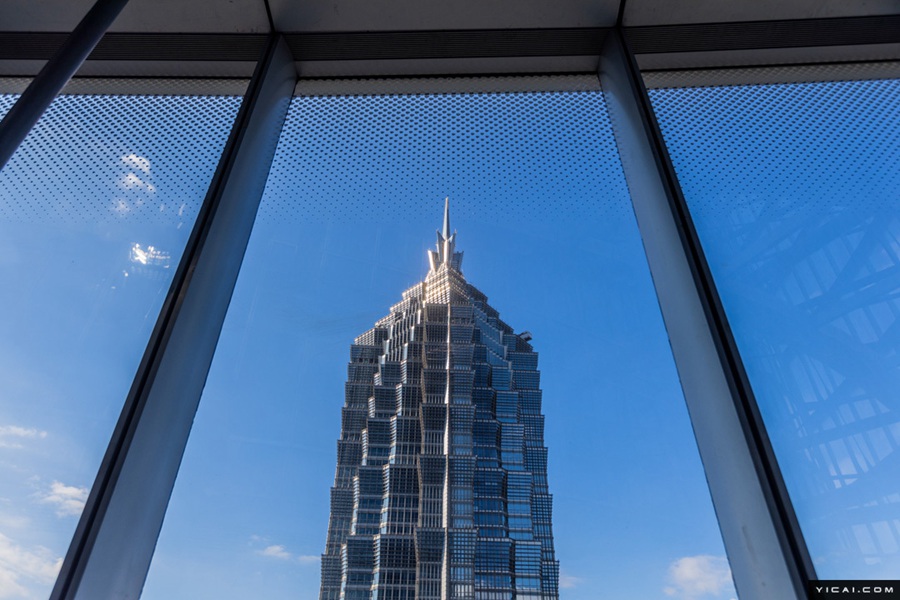 52階で239m！　魔都上海の最高層書店がオープン