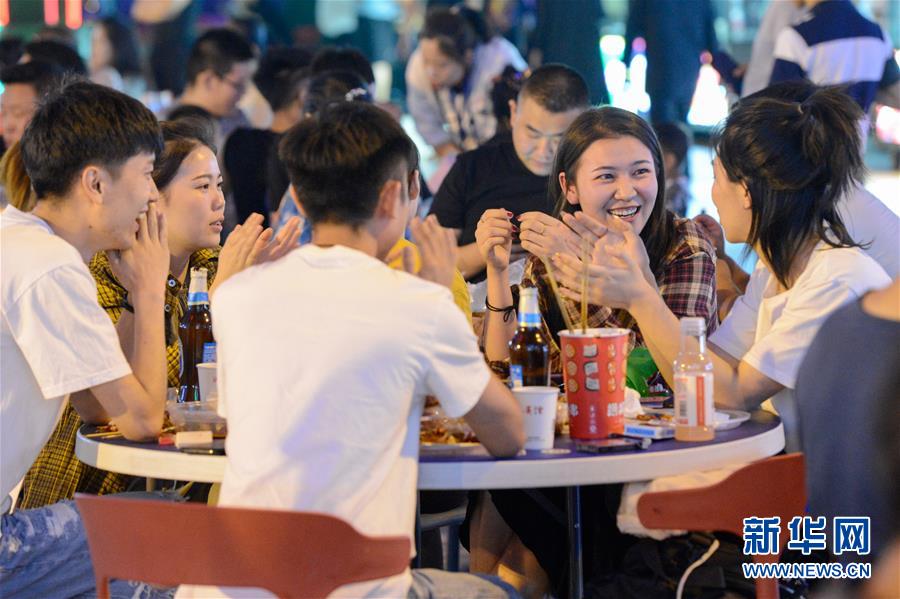 「ナイトタイムエコノミー」が中國(guó)経済の新たな活力源に