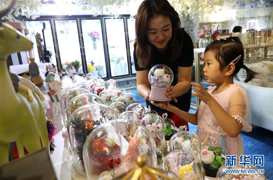 「永遠(yuǎn)に枯れない花」が伝統(tǒng)の民間工蕓品に花を添える　河北省