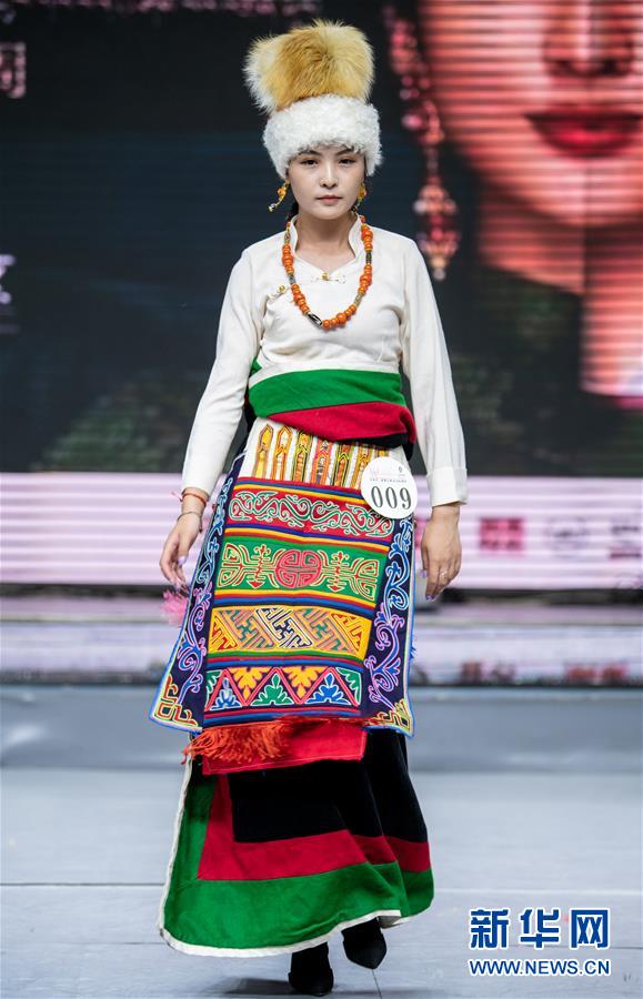 中國チベット族モデルコンテストの西蔵地區(qū)予選が開催