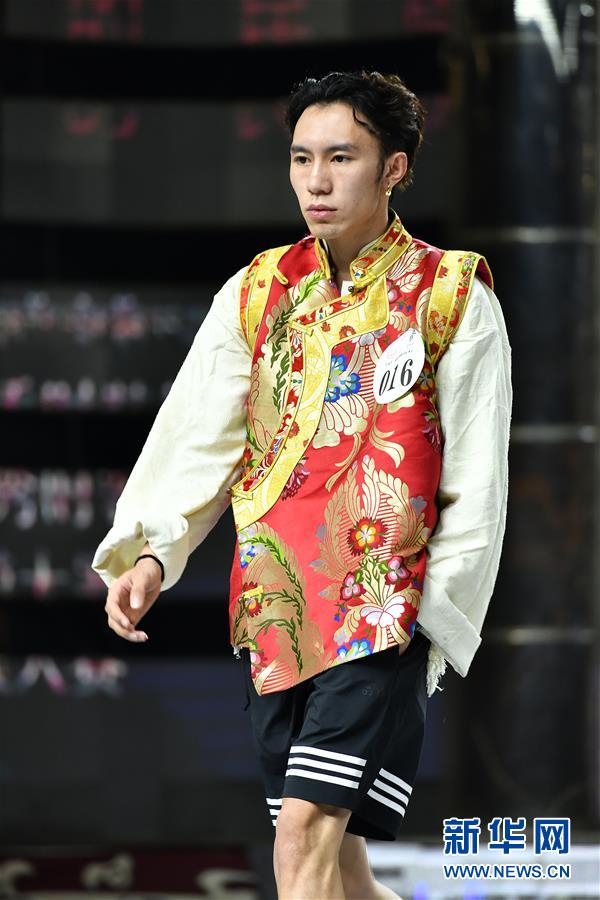 中國(guó)チベット族モデルコンテストの西蔵地區(qū)予選が開催