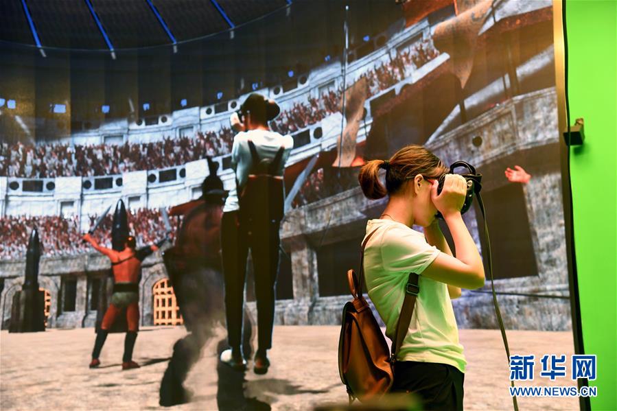 映畫博物館で光と影の魅力を體験　山東省青島市