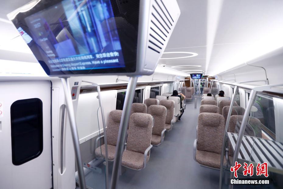 北京地下鉄?大興空港線が乗客を乗せない狀態(tài)でテスト走行