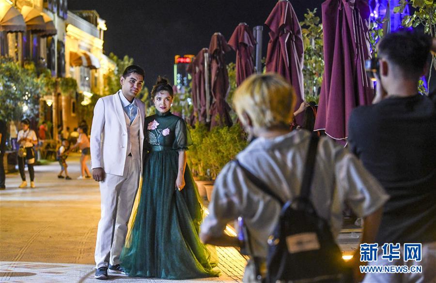 夜が深まるほどに美しさを増す新疆