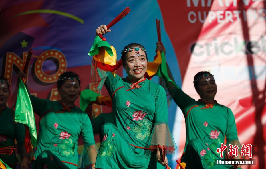 米サンフランシスコ?ベイエリアで広場(chǎng)ダンスコンテスト開(kāi)催