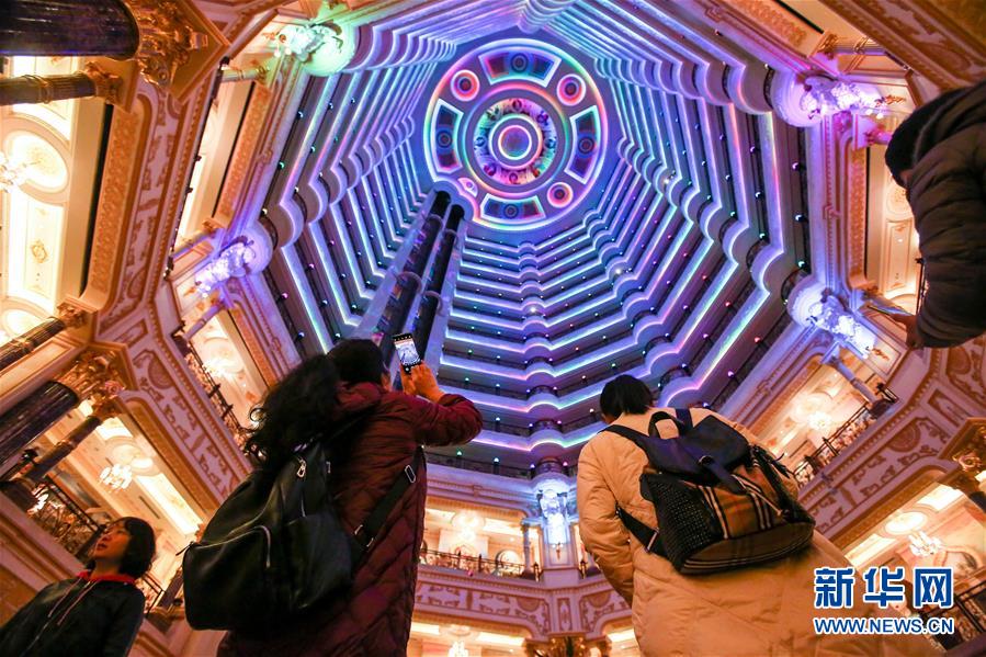 童話の世界を満喫　內(nèi)蒙古満州里のマトリョーシカ広場