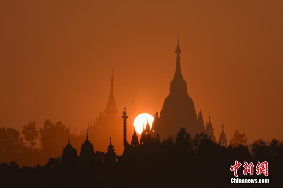 幻想的な美しさ広がる雲(yún)南省徳宏