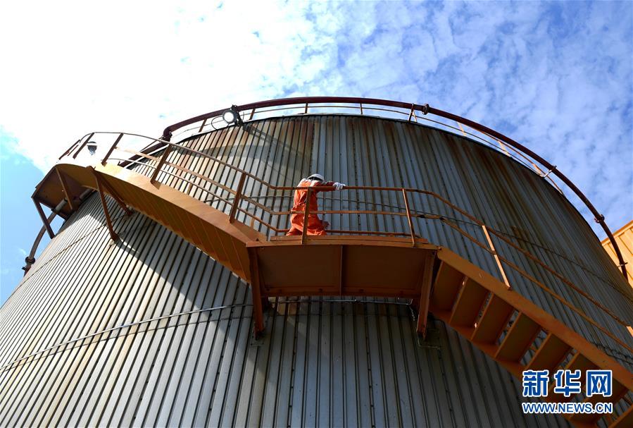 渤海灣の埕北油田石油プラットフォームを訪ねて