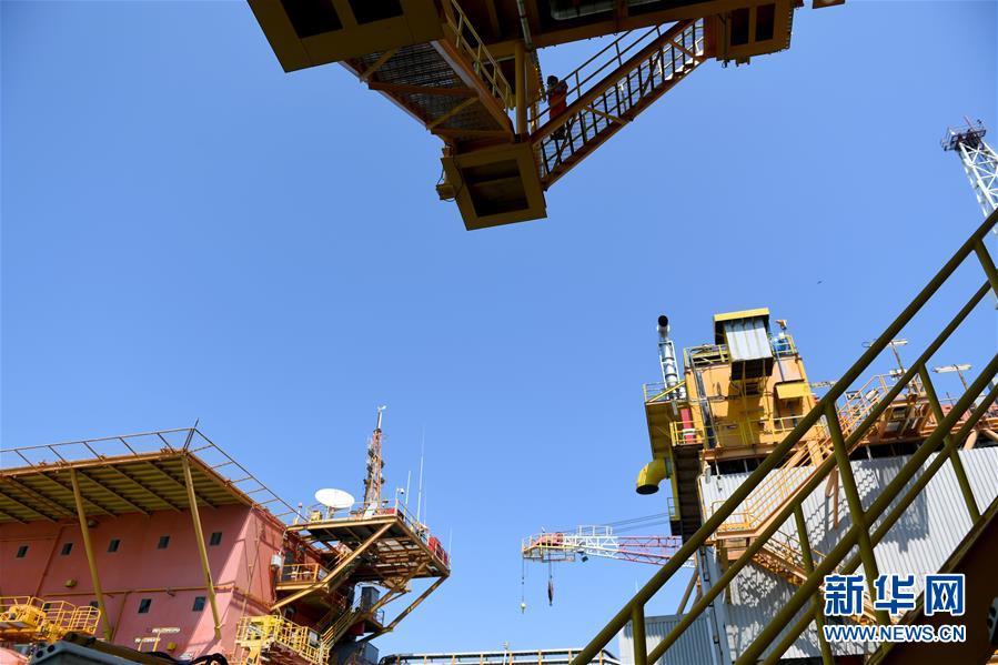 渤海灣の埕北油田石油プラットフォームを訪ねて