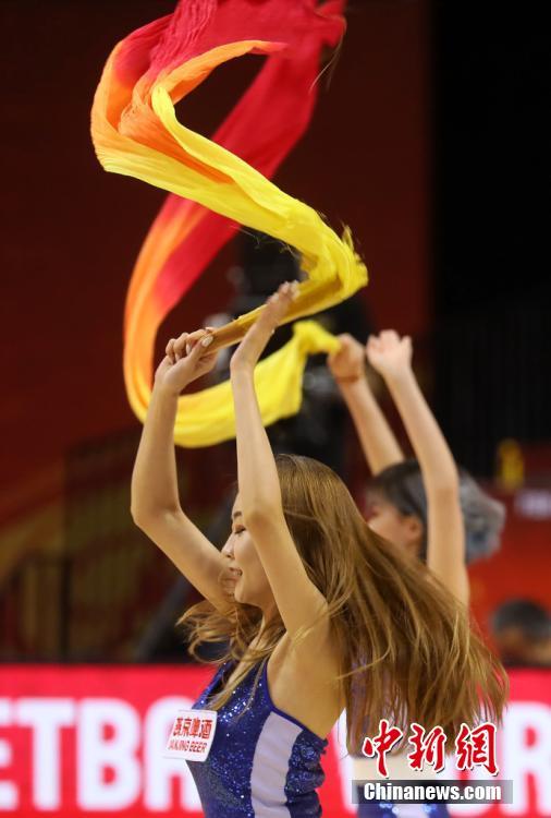 チアリーダーも弾ける！2019バスケットW杯　南京