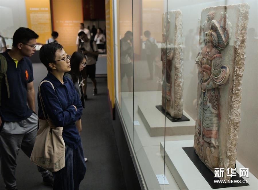 流出文化財600點以上集めた「回帰の道」展 返還活動70年の歩み　北京