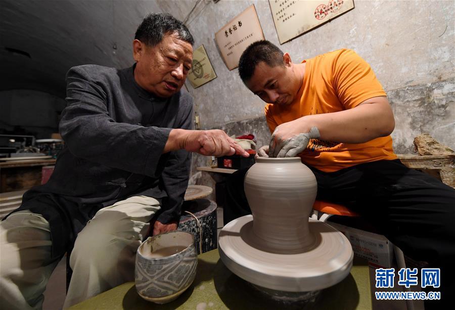 守り、伝える磁州窯の伝統(tǒng)の技　河北省