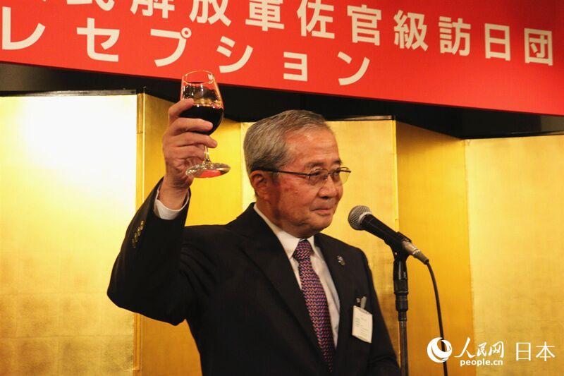 中國(guó)人民解放軍佐官級(jí)訪日団が訪日