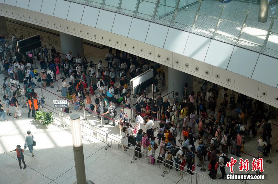 香港地區(qū)の高速鉄道開通から1周年、西九龍駅は重要な出入境の玄関口に
