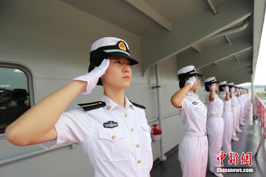 中國(guó)海軍「戚継光」艦が遠(yuǎn)洋航行実習(xí)とアジア太平洋諸國(guó)歴訪へ出航