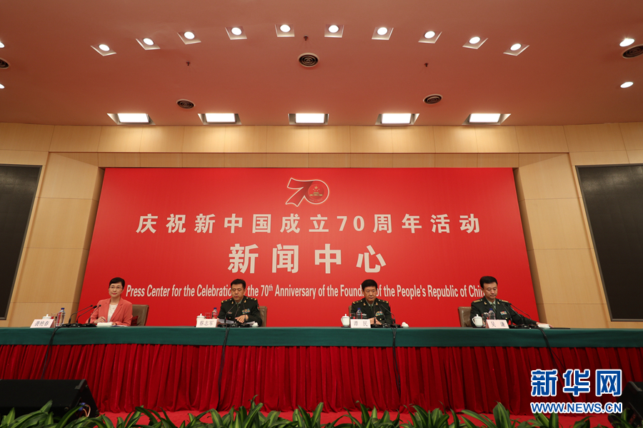 多くの新型武器が初登場、総規(guī)模1萬5000人　國慶節(jié)閲兵式