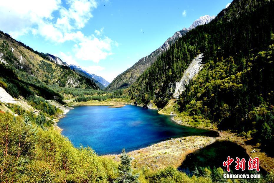 まるで「童話の世界」　九寨溝がまもなく開放再開　四川省