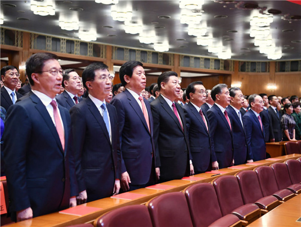 北京で中華人民共和國成立70周年を祝う大型蕓術公演