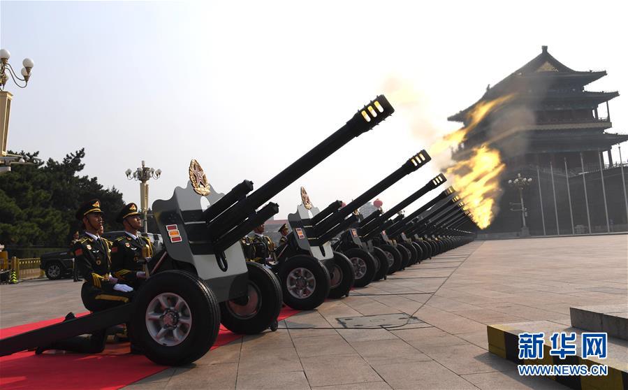 中華人民共和國(guó)成立70周年祝賀大會(huì)　北京で盛大に開(kāi)催