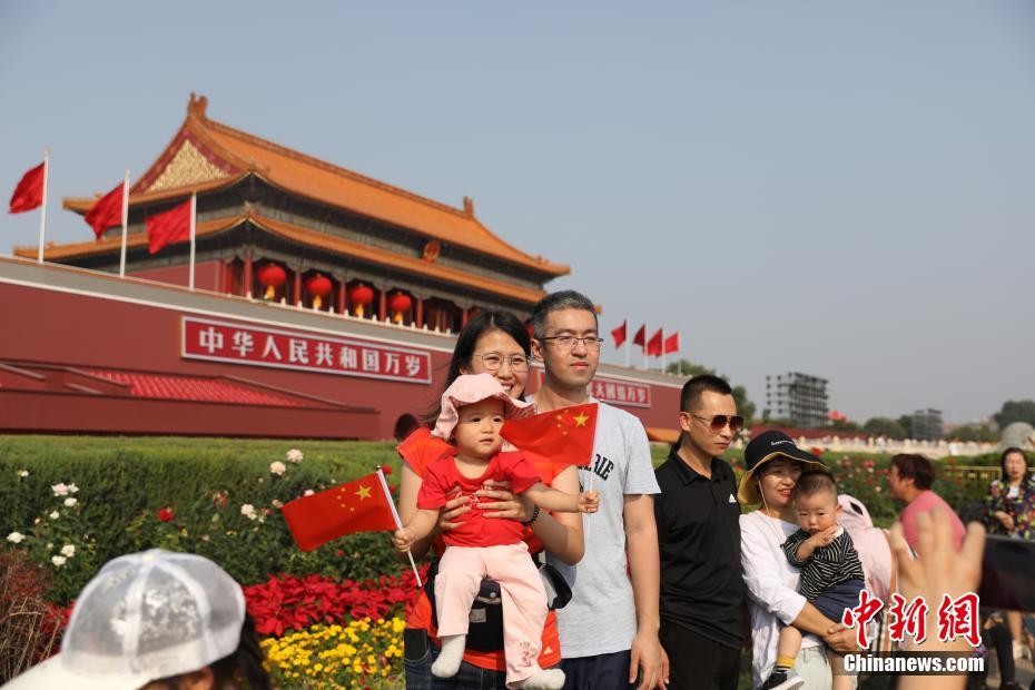 國慶節(jié)連休　天安門が人気の観光スポットに