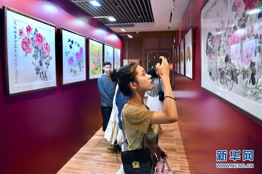 國慶節(jié)連休を多彩に楽しむ