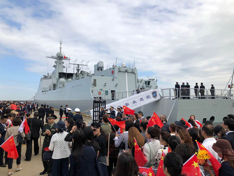 史上初！中國海軍艦艇が日本で観艦式參加　本番控え橫須賀港に入港　