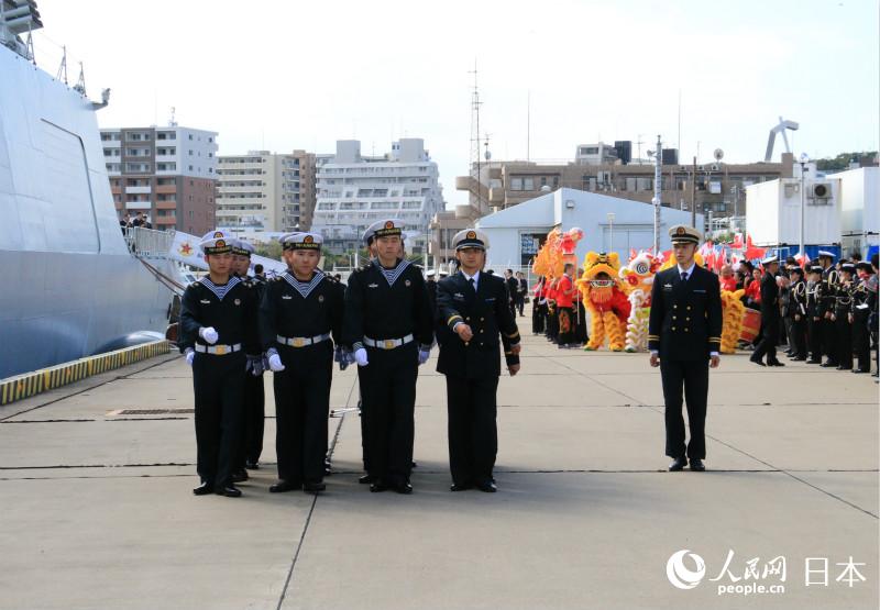 「太原」艦が橫須賀入港　中國(guó)海軍艦艇が10年ぶりに訪日