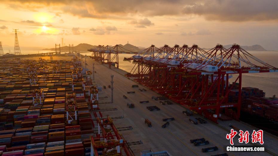 上海洋山港の自動化埠頭の効率が「神話」を達(dá)成