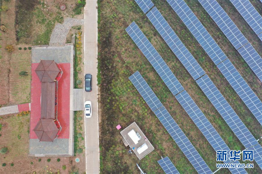 山西省吉県、太陽光発電で増収を?qū)g現(xiàn)