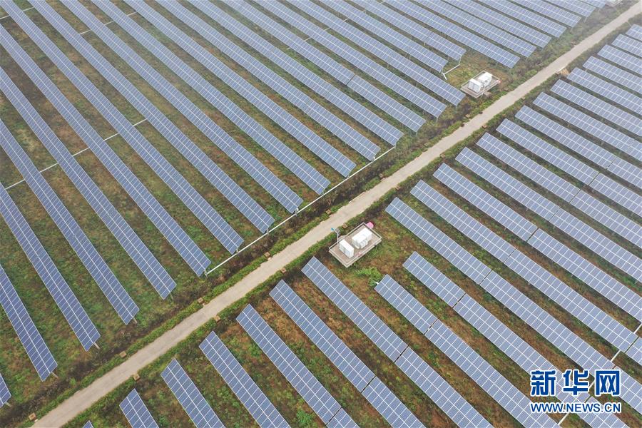 山西省吉県、太陽光発電で増収を?qū)g現(xiàn)