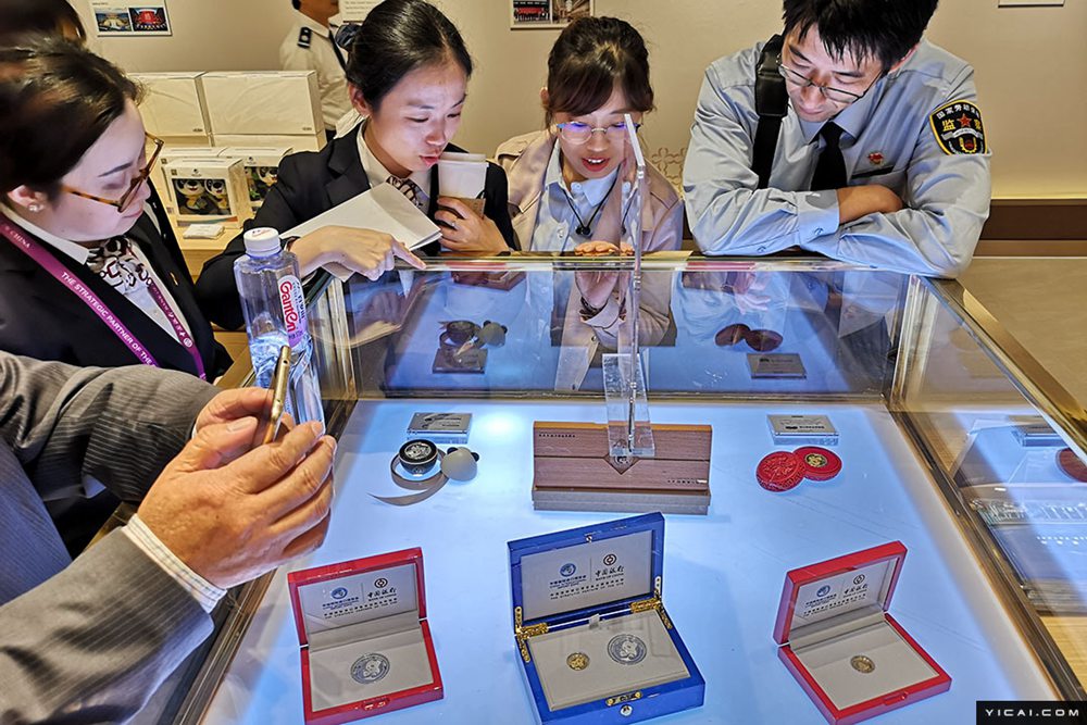 輸入博初の文化クリエイティブ館！　一連の人気グッズを販売