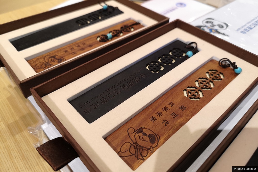 輸入博初の文化クリエイティブ館！　一連の人気グッズを販売