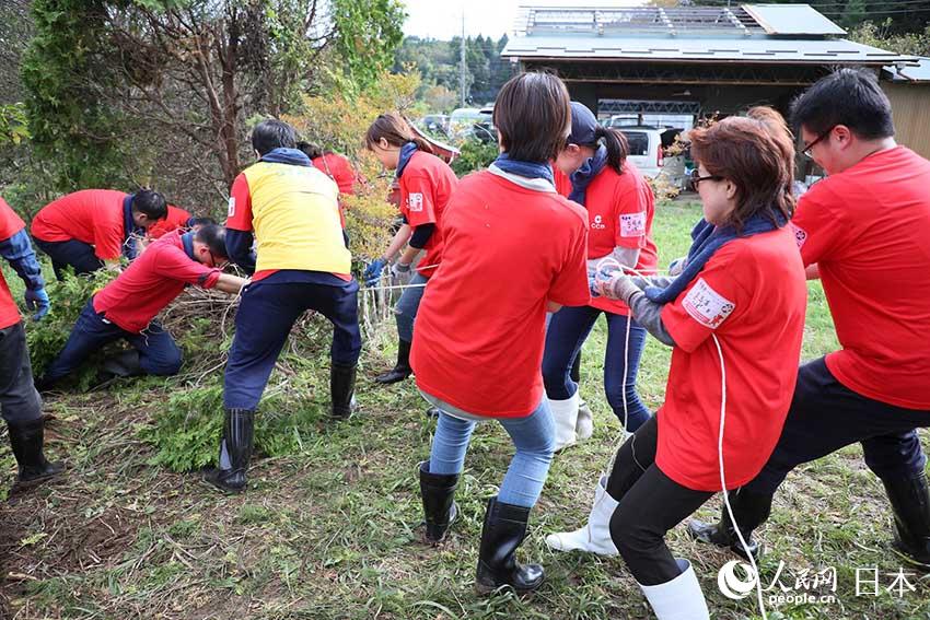 中國の建設(shè)銀行東京支店が日本千葉県の臺風(fēng)被災(zāi)地で支援活動