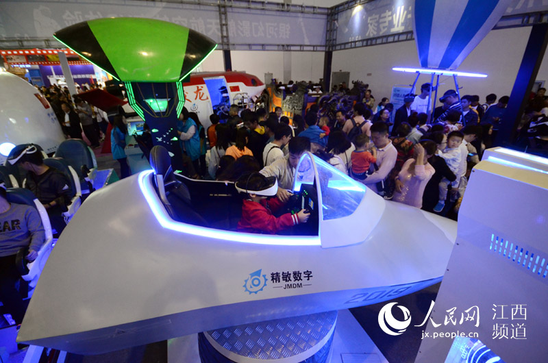 VR/AR展覧會(huì)、ハイテクが身近な存在に