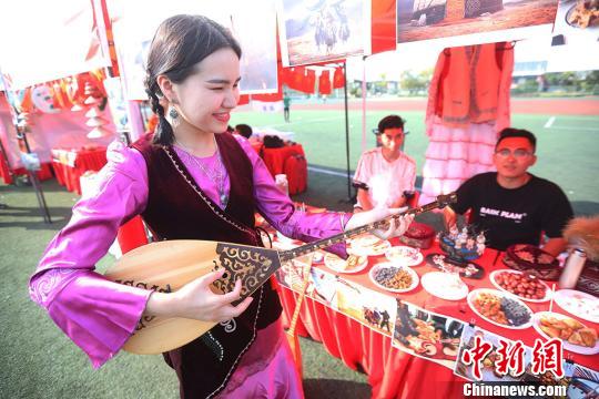 まるでミニ「萬博」！南京の大學で國際文化ウィーク開催　江蘇省