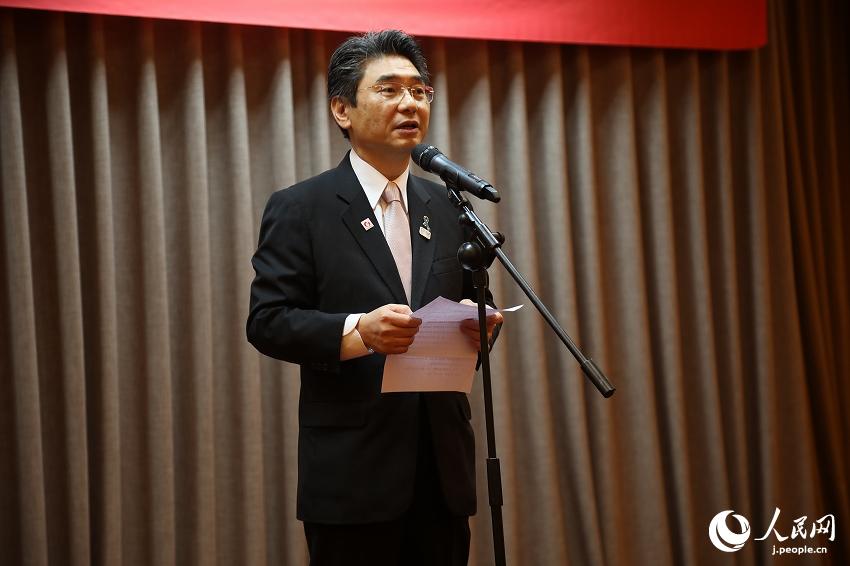 日本の殘留孤児団が4回目の訪(fǎng)中　「中國(guó)と日本、どちらも離れがたい」