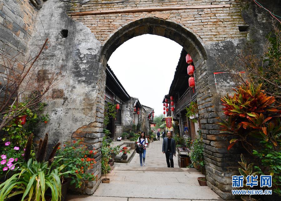 千年の歴史誇る流坑古村 江西省