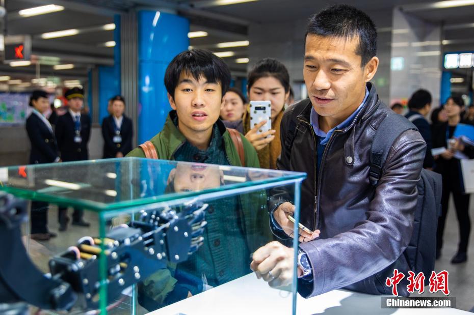 京港地下鉄4號(hào)線初の5Gサービス試験駅で5G利用が可能に　北京