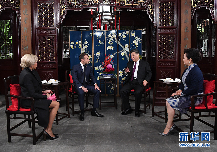 習(xí)近平國家主席夫妻が仏大統(tǒng)領(lǐng)夫妻と會談