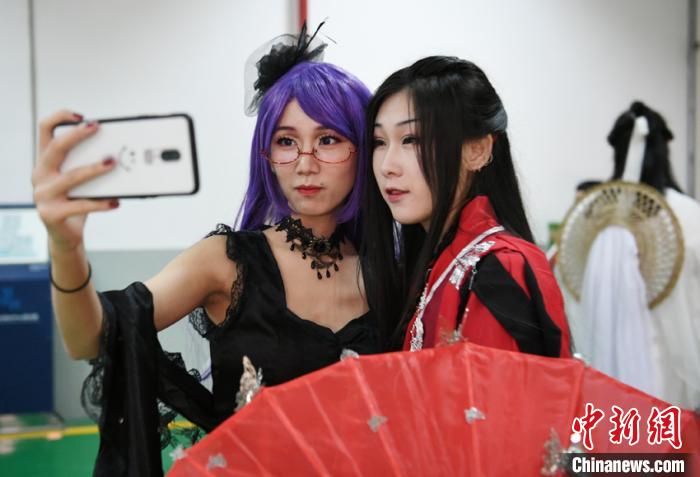 週末の長春にコスプレイヤーたちが集結(jié)　吉林省