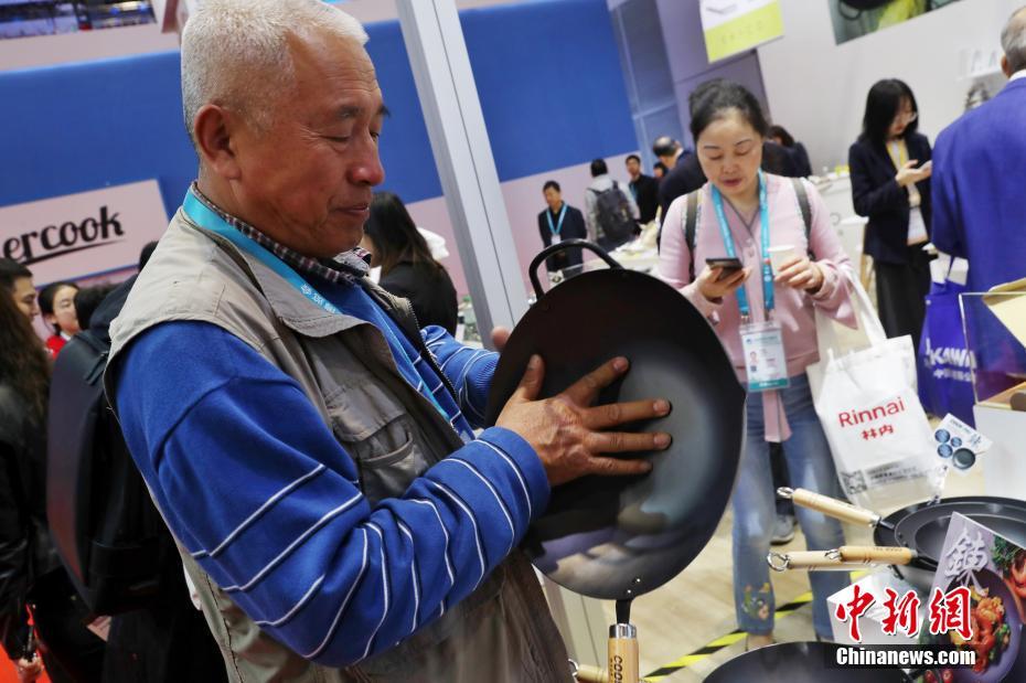 日本製の鍋が第2回輸入博で人気　上海